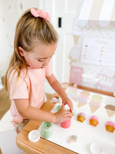 Load image into Gallery viewer, Ice Cream Shop Pretend Play