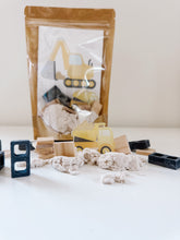 Load image into Gallery viewer, Construction Sensory Kit