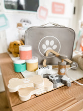 Load image into Gallery viewer, Vet Clinic Dramatic Play