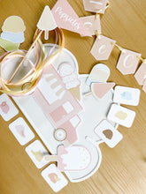 Load image into Gallery viewer, Ice Cream Shop Pretend Play