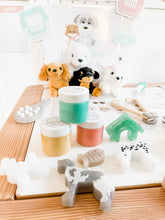 Load image into Gallery viewer, Vet Clinic Dramatic Play