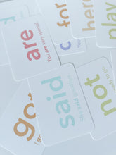 Load image into Gallery viewer, 25 Sight Words Flash Cards