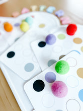 Load image into Gallery viewer, Grid Pattern Ball Flashcards